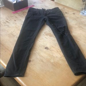 Levi’s 711 Black Skinny Jeans Size 28